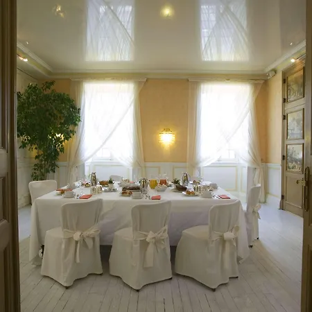 Western Grand De Bordeaux מלון