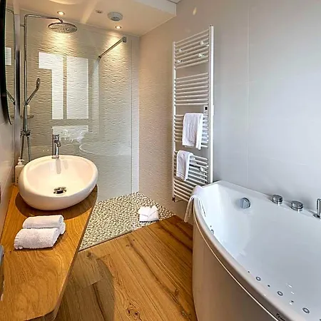 Western Grand De Bordeaux 3*