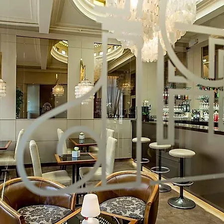 Western Grand De Bordeaux Hotel 3*