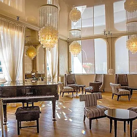 Western Grand De Bordeaux Hotel 3*