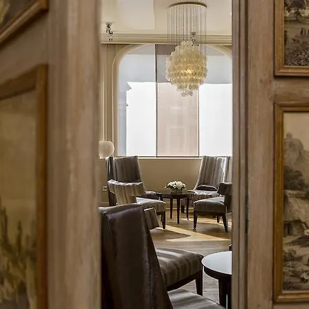 Western Grand De Bordeaux Hotel 3*