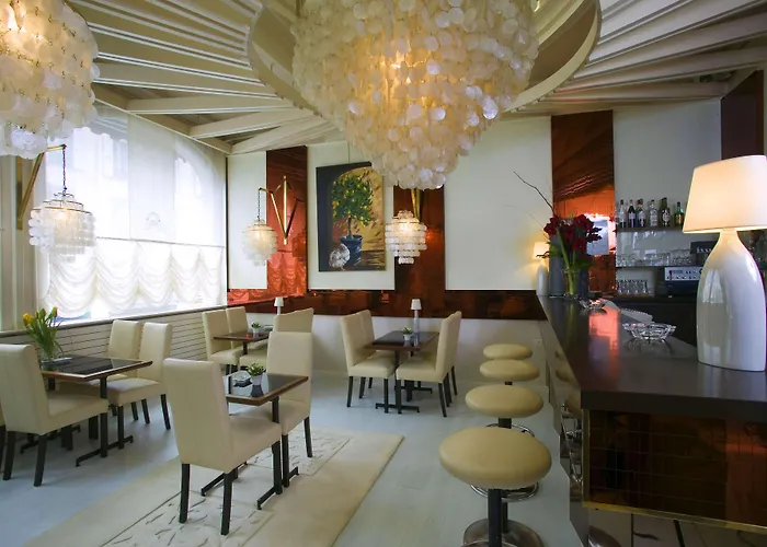 Western Grand De Bordeaux מלון