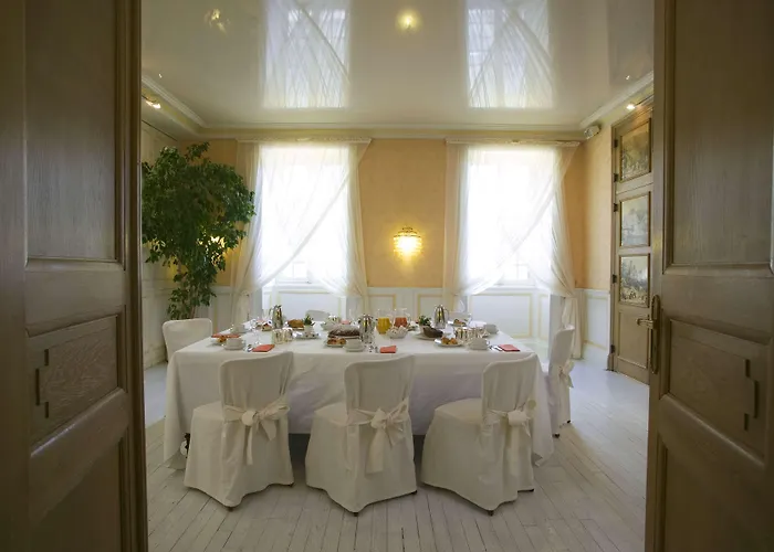 Western Grand De Bordeaux מלון