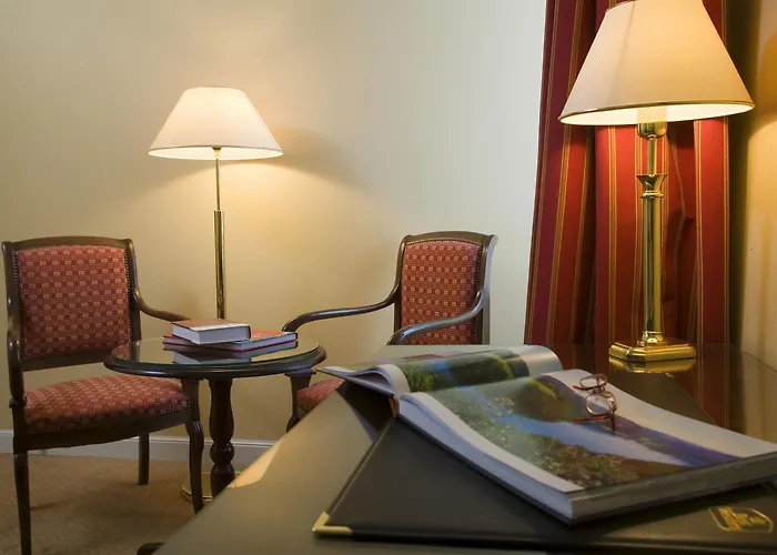 Western Grand De Bordeaux 3* אורילק