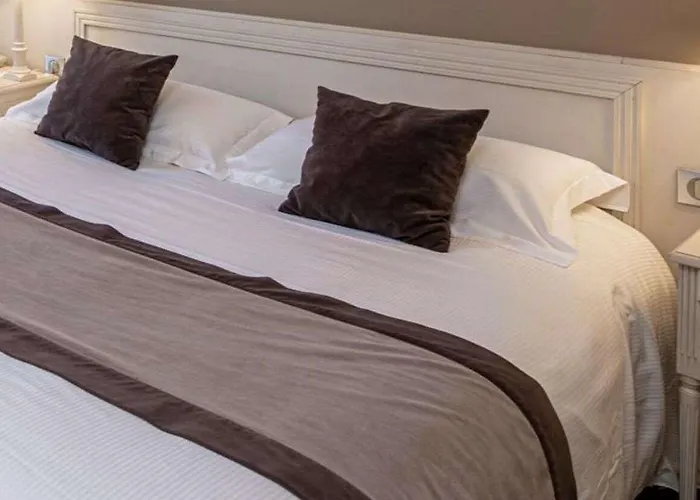 Western Grand De Bordeaux מלון אורילק