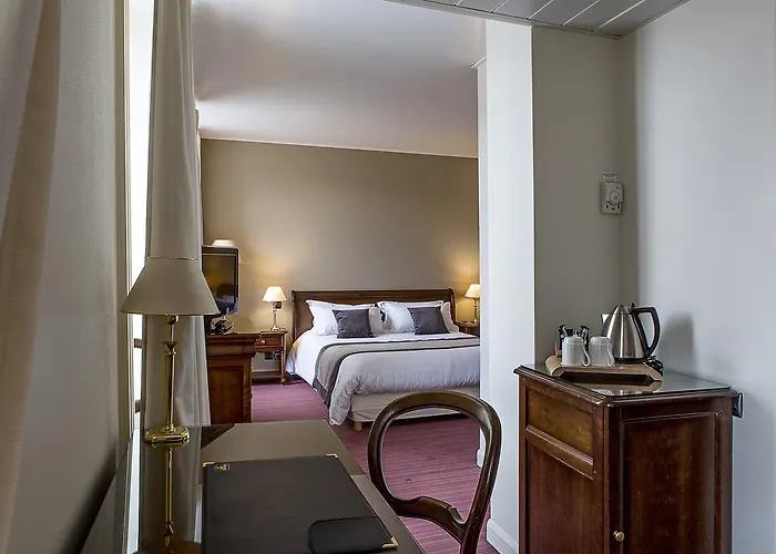 Western Grand De Bordeaux Hotel 3*